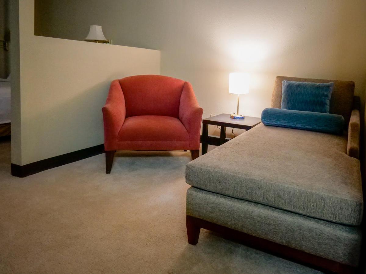 Travelodge By Wyndham St. Louis Berkeley Εξωτερικό φωτογραφία